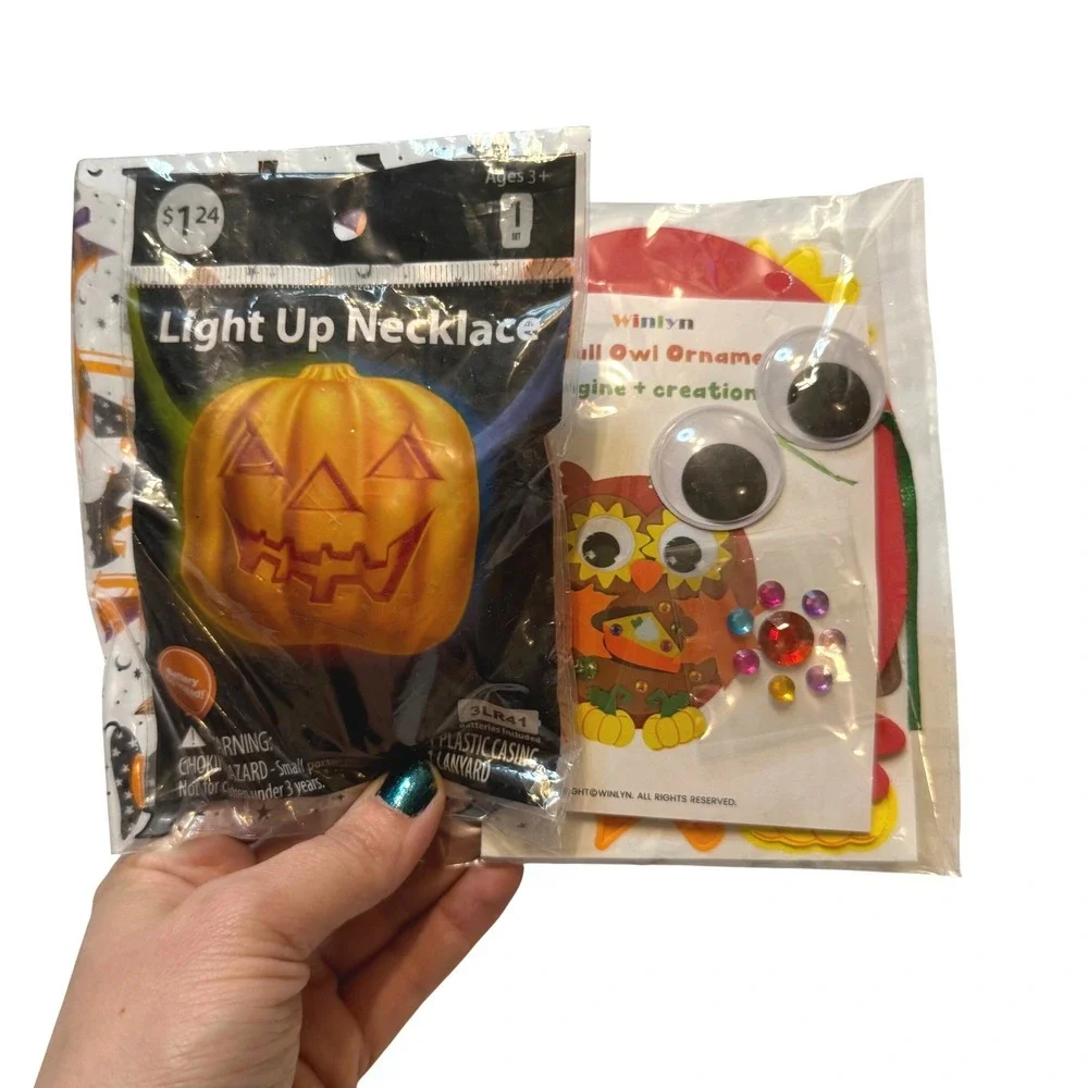 $3 BUNDLE ITEM Halloween Light Up Pumpkin‎ Necklace Fall Owl Craft Kit Set